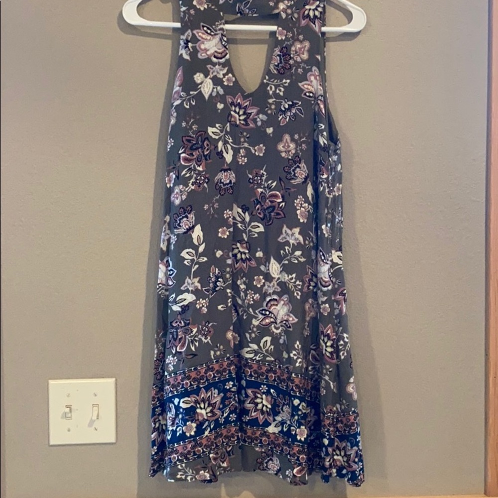 Women’s dress